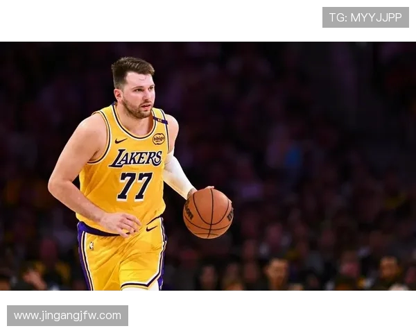 原创湖人生涯首次！东契奇斩获西部周最佳引热议，湖人官方晒海报祝贺他